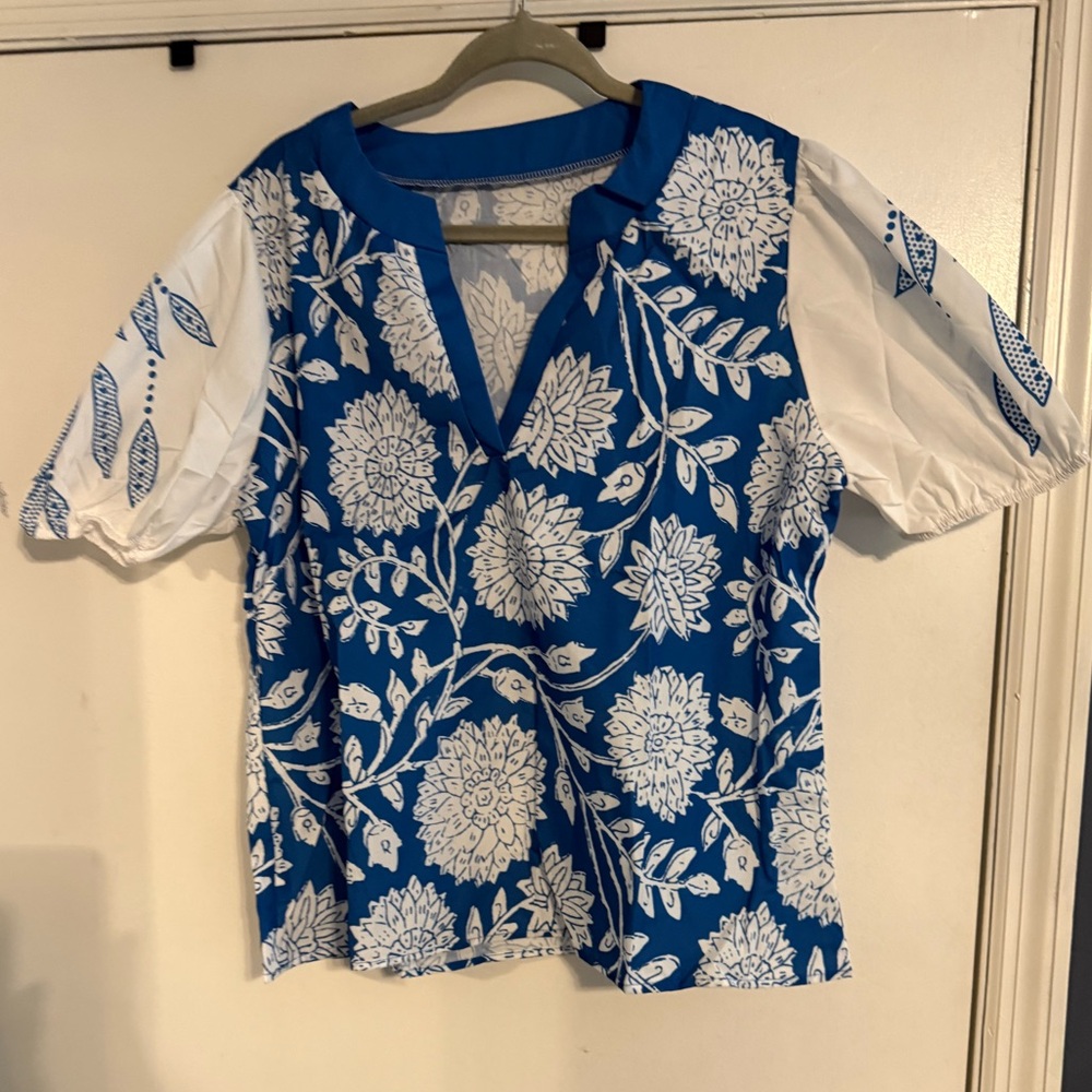 Cherry Betty 2xl women’s top new never worn blue, white puff sleeve
